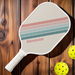 Raquette De Pickleball Coquille de mer douce vintage triée avec nom<br><div class="desc">La Vintage coque de mer douce Striped with Name Pickleball Paddle offre un design serein et élégant, avec des rayures douces qui évoquent les couleurs apaisantes des plages de sable et des coquillages doux. Idéal pour les joueurs qui veulent mélanger style et charme côtier, cette pagaie apporte une ambiance détendue...</div>