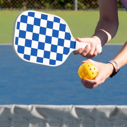 Raquette De Pickleball Damier bleu de cobalt classique (Insitu)