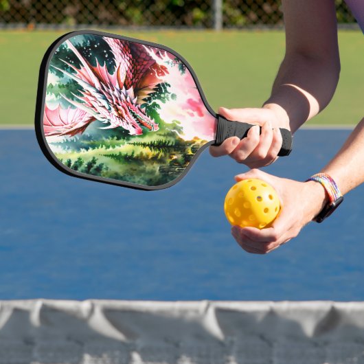 Raquette De Pickleball Dragon respirant le feu vibrante écailles roses (Insitu)