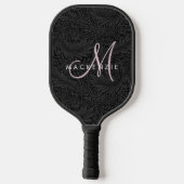 Raquette De Pickleball Élégant noir floral moderne Monogramme de script r (Verso)