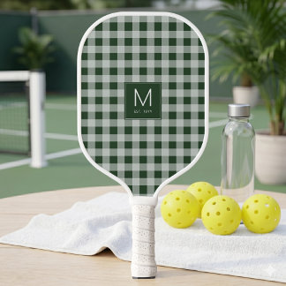 Raquette De Pickleball Établi de monogramme moderne en gingham vert