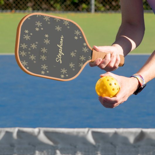 Raquette De Pickleball Flacons de neige dorés sur gris (Insitu)