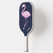 Raquette De Pickleball Flamant rose rose mignon sur bleu foncé avec nom (Gauche)