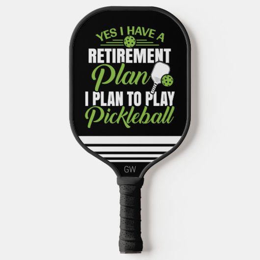 Raquette De Pickleball Funny Retraite Monogramme noir et vert (Recto)