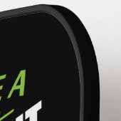 Raquette De Pickleball Funny Retraite Monogramme noir et vert (Détail gauche)