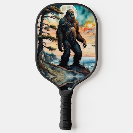Raquette De Pickleball Into the Wild-Sasquatch Standing on Ridge (Verso)