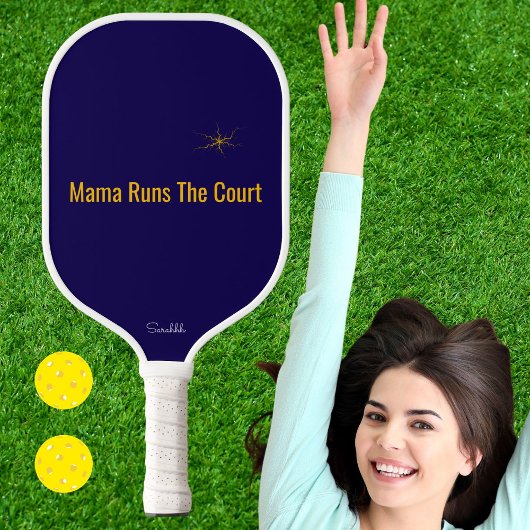 Raquette De Pickleball Mama Runs The Court Personalized Pickleball Mom