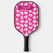 Raquette De Pickleball Moderne rose et blanc Doodled Heart Valentine Nom (Verso)