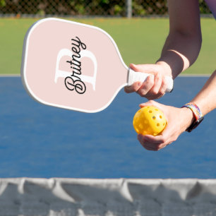 Raquette De Pickleball Monogramme et nom personnalisé moderne Pastel Pink