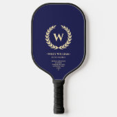 Raquette De Pickleball Monogramme moderne Wreath Navy Blue Retirement (Recto)