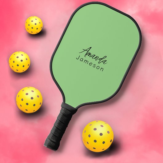 Raquette De Pickleball Monogramme vert féminin moderne