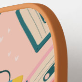 Raquette De Pickleball Motif de bande de cassette rétro rose (Détail gauche)
