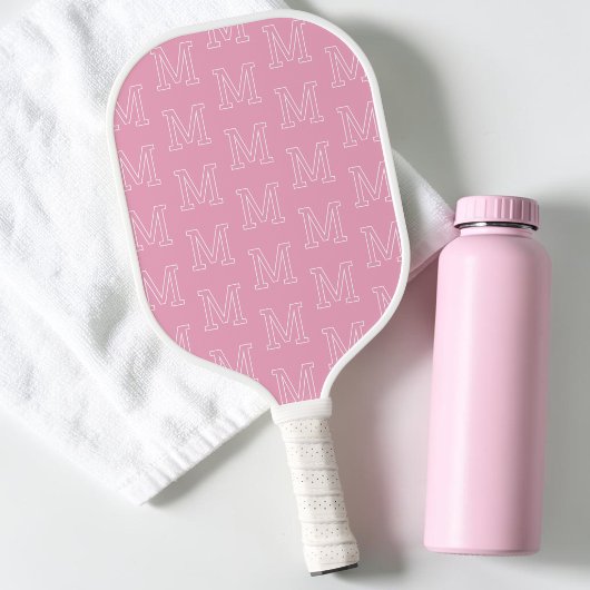 Raquette De Pickleball Motif de monogramme initial rose et blanc moderne