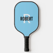 Raquette De Pickleball Nom de monogramme blanc bleu clair moderne (Recto)