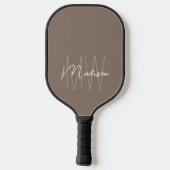Raquette De Pickleball Nom de monogramme moderne Script Taupe (Verso)
