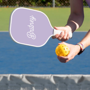 Raquette De Pickleball Nom du monogramme violet de lavande chic personnal