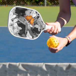 Raquette De Pickleball Papillon orange Sur La Pagaie De Pickleball Blosso
