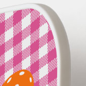 Raquette De Pickleball Pickleball Préparé Gingham Rose Orange Monogramme (Détail gauche)