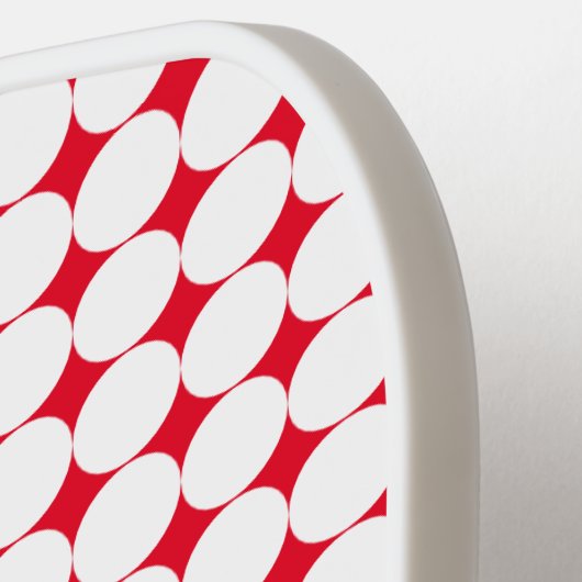 Raquette De Pickleball Polka Dot Rouge et blanc Monogramme moderne (Détail gauche)