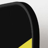 Raquette De Pickleball Rétro foncé à travers la bande 80s avec le nom (Détail gauche)