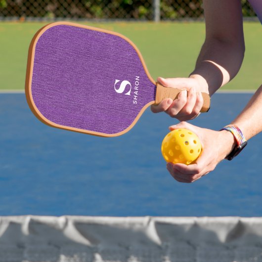 Raquette De Pickleball Simple Initiales de Nom Modernes sur Denim Violet (Insitu)