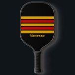 Raquette De Pickleball Ville vintage de l'autre côté de la bande avec le<br><div class="desc">Vintage Capital City Across Striping with Name Pickleball Paddle évoque une énergie intemporelle d'inspiration urbaine, mêlant des tons classiques avec des motifs qui suggèrent mouvement et rythme sur le terrain. Son design distingué apporte personnalité et flair à chaque rassemblement, transformant chaque match en une expression spirituelle de l'individualité. Parfait pour...</div>