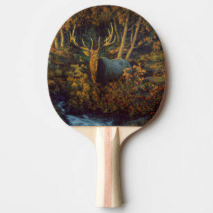 Raquette De Ping Pong Bull Elk dans la forêt d'automne