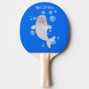 Raquette De Ping Pong Caricature de bulles de narval joyeux