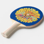 Raquette De Ping Pong Cible de flechettes à fleurs de Marigold jaune (Devant Angle)