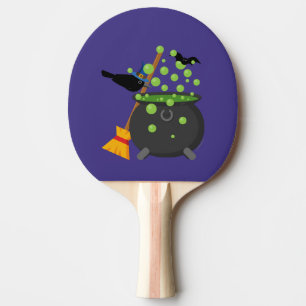 Raquette De Ping Pong Corbeau de jolie sorcière regardant dans un chaudr
