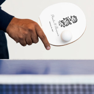 Raquette De Ping Pong Date de monogramme personnalisé avec rose unique e