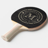 Raquette De Ping Pong Modest Dark Wood Wedding Monogram Heart (Devant Angle)