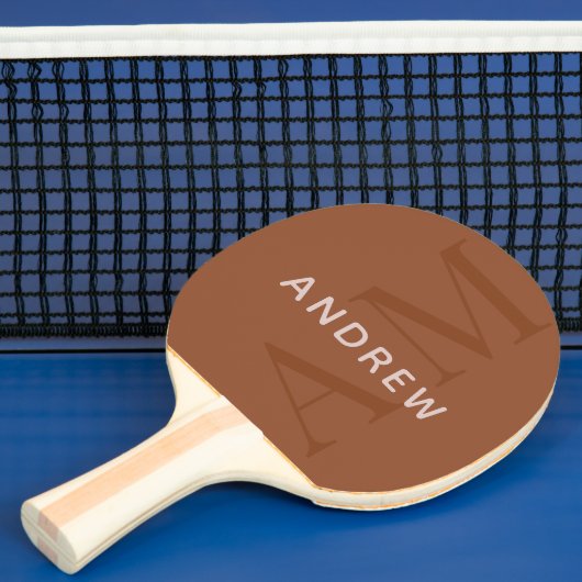 Raquette De Ping Pong Monogramme Brown en terre cuite moderne et nom (Insitu)