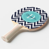 Raquette De Ping Pong Monogramme de Navy et de Turquoise Chevron (Devant Angle)