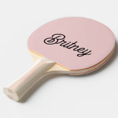 Raquette De Ping Pong Monogramme et nom rose pâle moderne (Devant Angle)