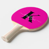 Raquette De Ping Pong Monogramme moderne rose noir écriture script (Devant Angle)