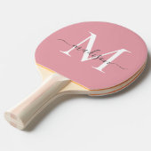 Raquette De Ping Pong Monogramme rose mou Élégant gris Nom du script (Devant Angle)