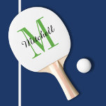Raquette De Ping Pong Monogramme vert et nom personnalisé<br><div class="desc">Pagaie de ping-pong imprimée sur mesure personnalisée avec votre nom et votre monogramme ou tout autre texte personnalisé. Cliquez sur Customiser pour modifier les polices et les couleurs ou ajouter votre propre texte et images pour créer un cadeau unique.</div>