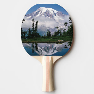 Raquette De Ping Pong Mont Rainier reflété dans un lac de montagne