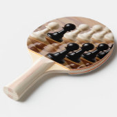 Raquette De Ping Pong Pions sur le tableau d'échecs (Devant Angle)