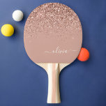 Raquette De Ping Pong Rose Gold Blush Pink Parties scintillant Script Mo<br><div class="desc">Rose Gold - Blush Pink Sparkle Parties scintillant Script Monogramme Nom Ping Pong Paddle. Cela rend le cadeau parfait pour 16 ans,  mariage,  douche nuptiale,  anniversaire,  baby shower ou bachelorette pour quelqu'un qui aime le luxe glam et les styles chic.</div>