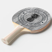 Raquette De Ping Pong Weathered Dark Gray Pineapple Wedding Crest & Name (Devant Angle)