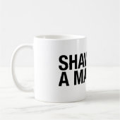 Rasage comme une tasse de café de rasoir de (Gauche)