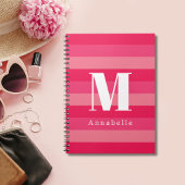 Raspberry Pink Strepen Aangepaste Monogram Naam Notitieboek