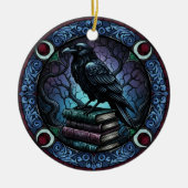 Raven Book Stack Gothic Bookish Keramisch Ornament (Voorkant)