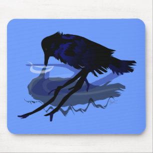 Raven Drink water met zijn reflectie Muismat