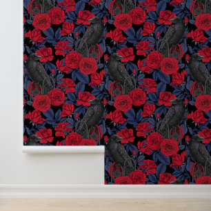 Raven en rozen met donkerblauwe bladeren behang