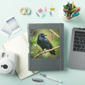 Raven op een boomtak sticker (iPad Cover)