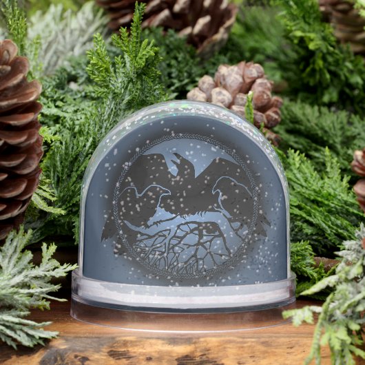 Raven Snow Globe Personalized Raven Snow Globes Sneeuwbol (Winter)