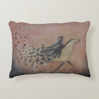 Raven Wind Accent Pillow Kussen
